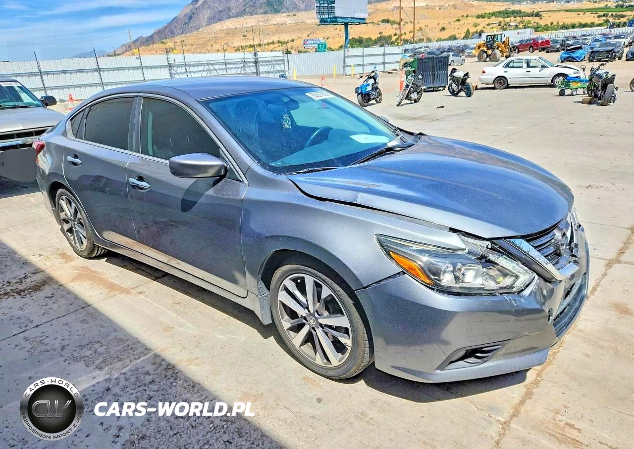 2017 Nissan Altima 2.5 Sr VIN:1N4AL3AP4HC133272 - 4