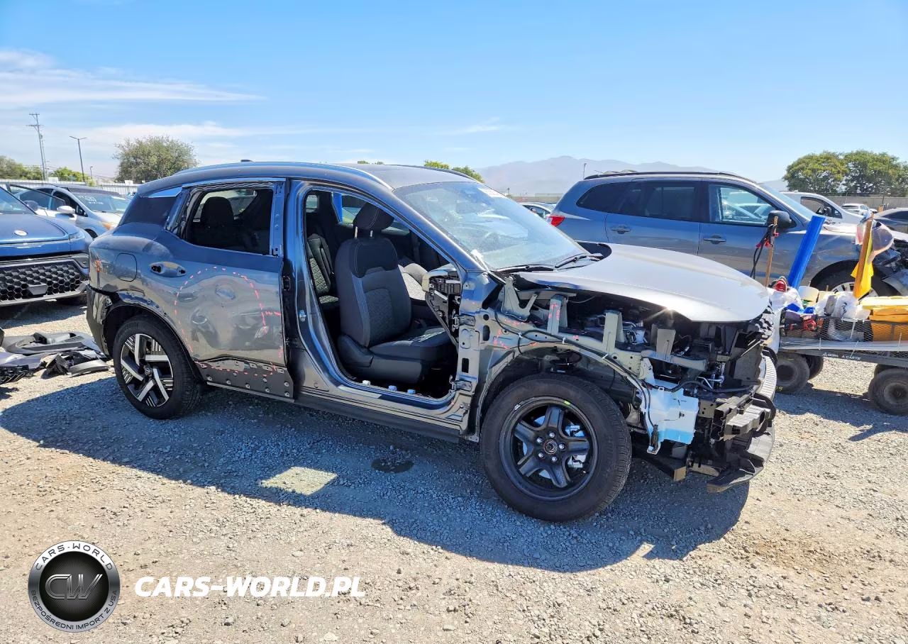 2026 Nissan Kicks Sv VIN:3N8AP6CE9TL355772 - 4