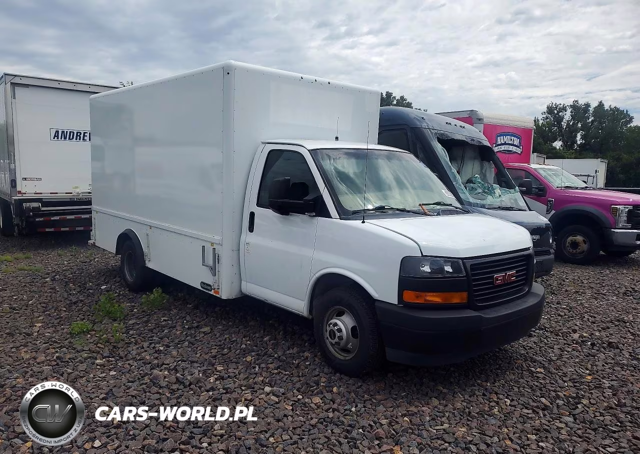 2018 GMC Savana Cutaway G4500 VIN:7GZ67UCG8JN000339 - 4
