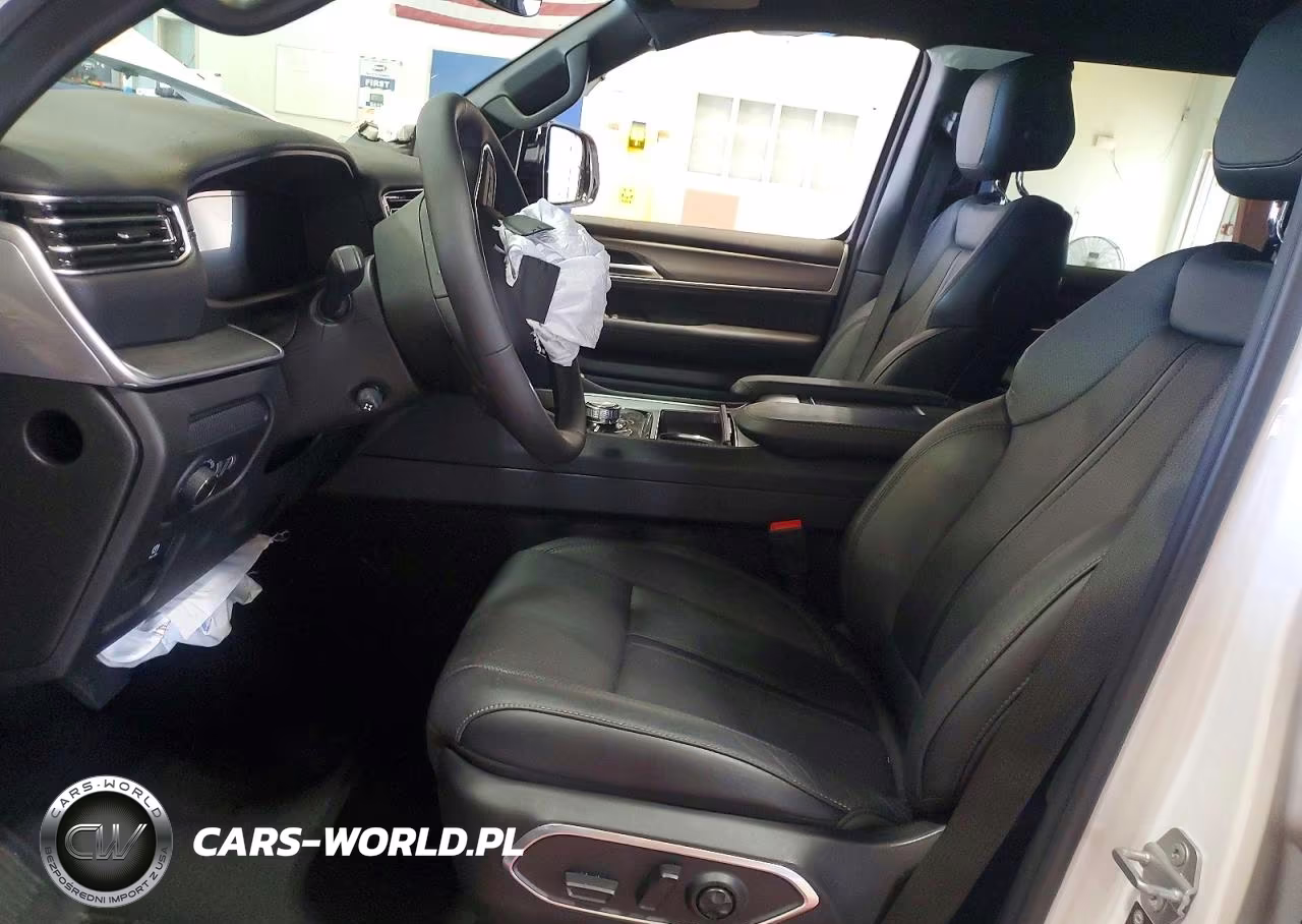 2026 Jeep Grand Wagoneer Limited VIN:1C4SJVBP1TS186122 - 7