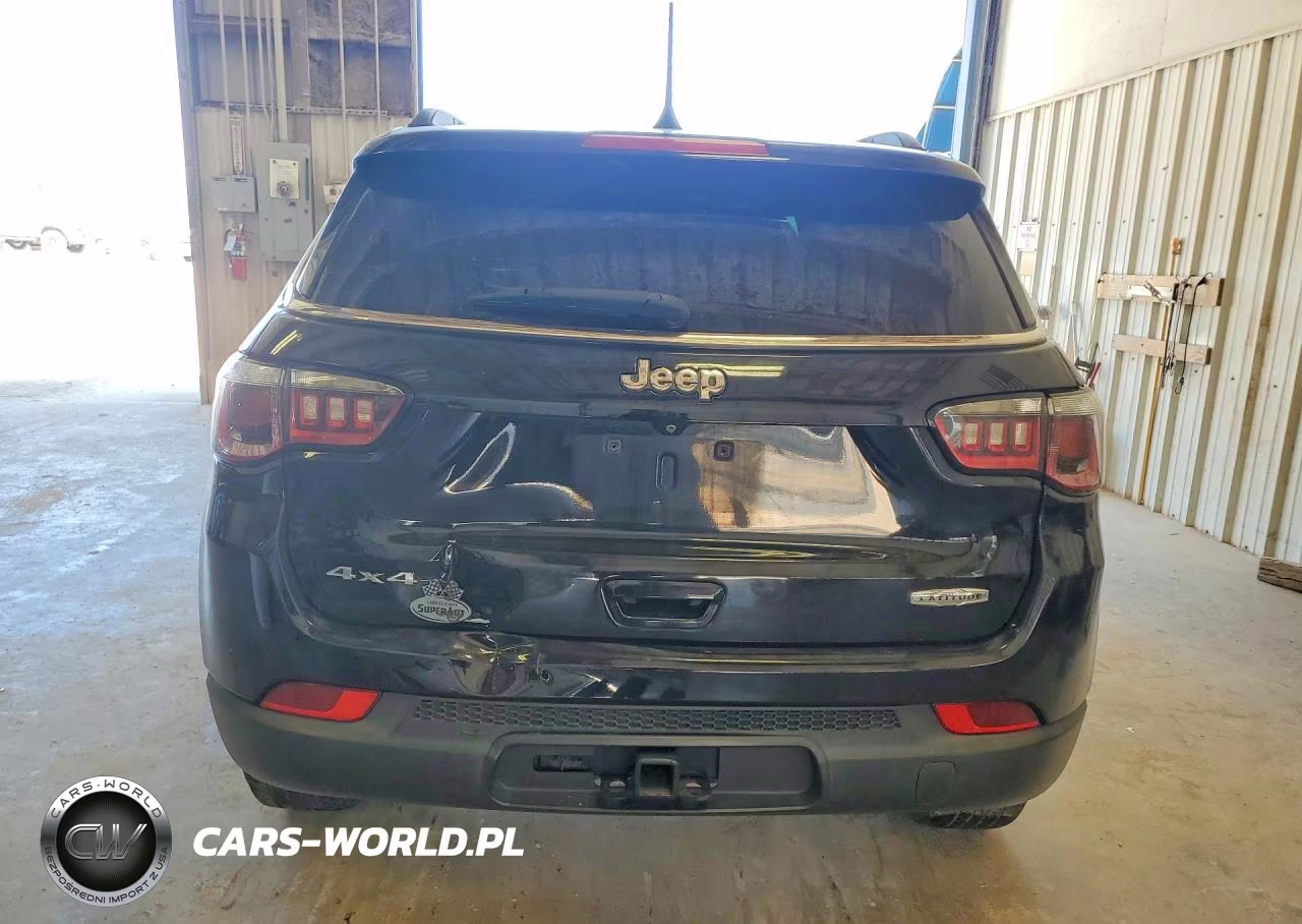2018 Jeep Compass Latitude VIN:3C4NJDBB7JT343353 - 6