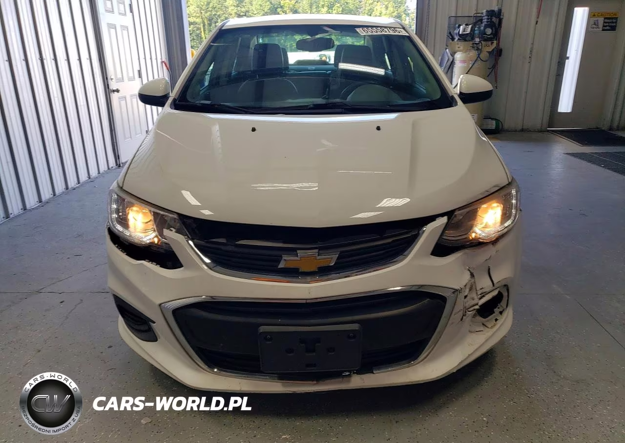 2018 Chevrolet Sonic Premier VIN:1G1JF5SB7J4141245 - 5