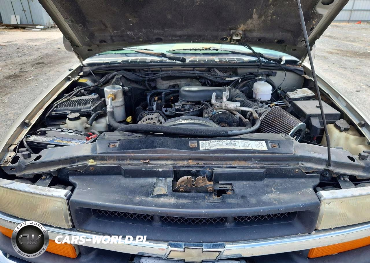 2000 Chevrolet Blazer VIN:1GNCT18W8YK117416 - 12