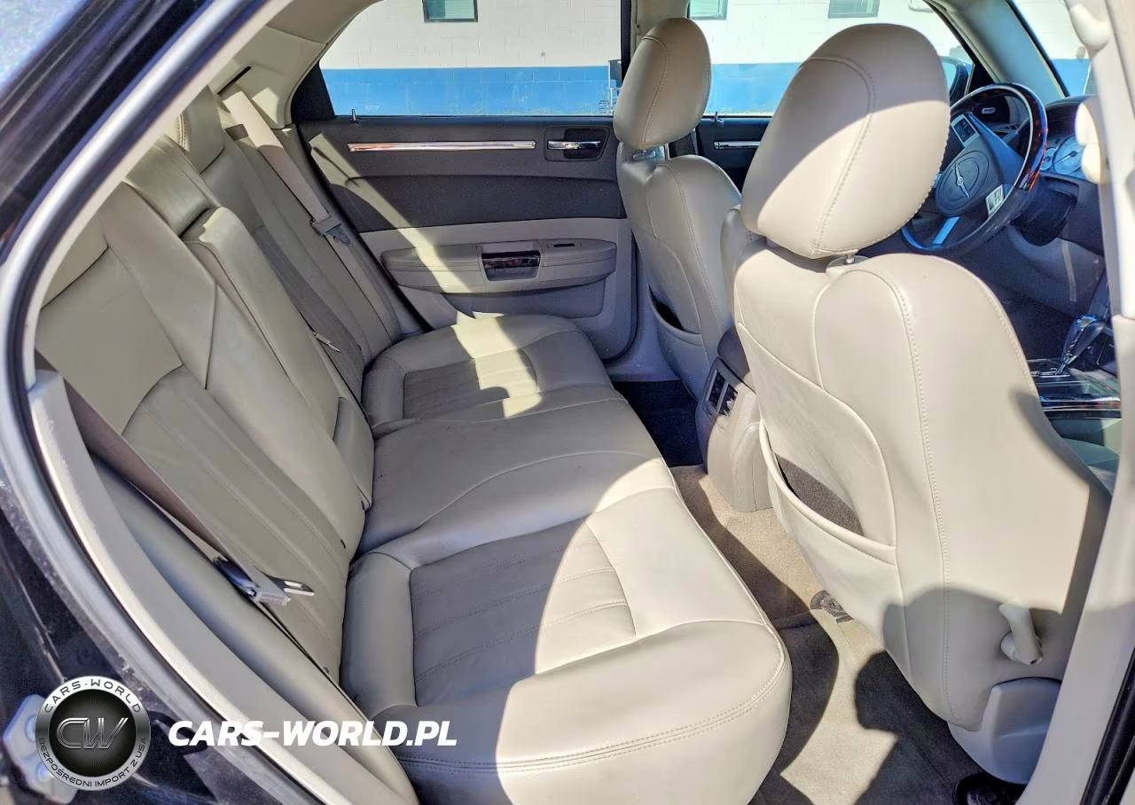 2008 Chrysler 300C VIN:2C3KK63H78H131512 - 10