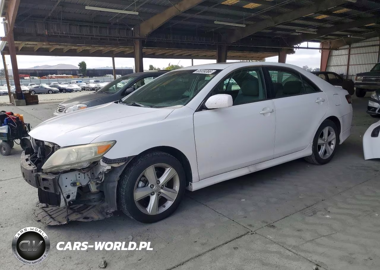 2010 Toyota Camry Se – zdjęcie 1 z 13
