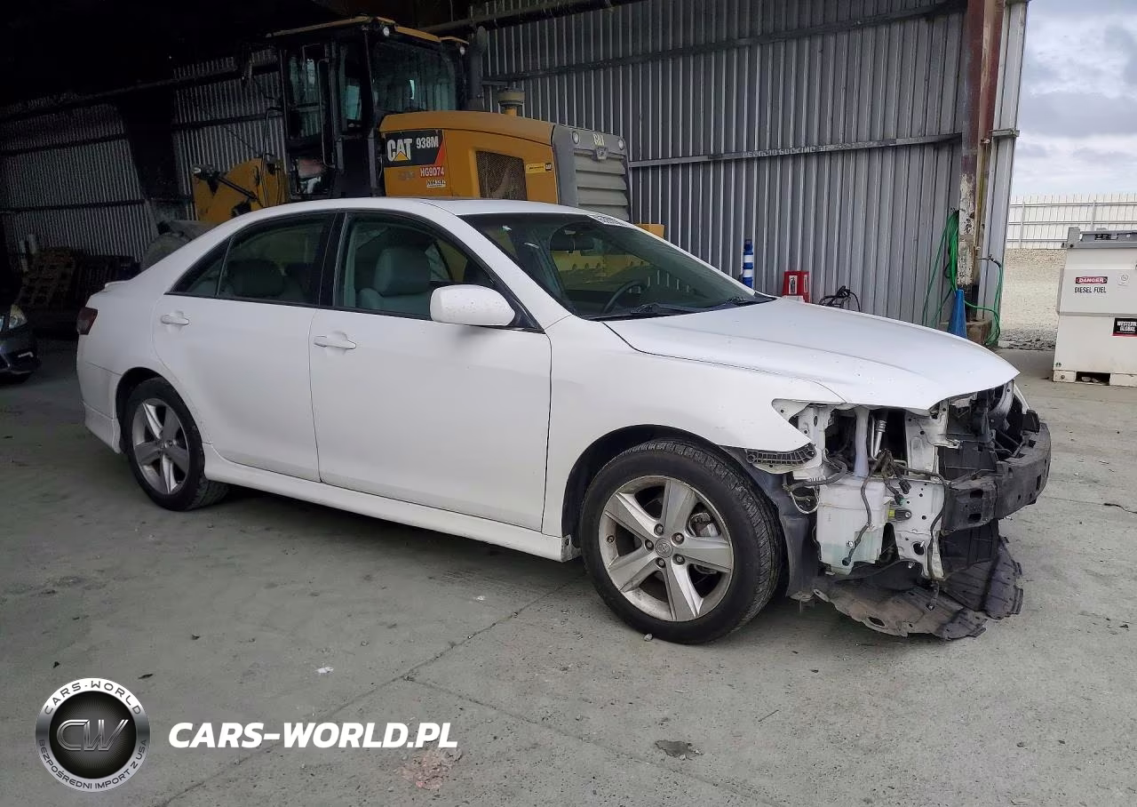 2010 Toyota Camry Se VIN:4T1BF3EK8AU518835 - 4