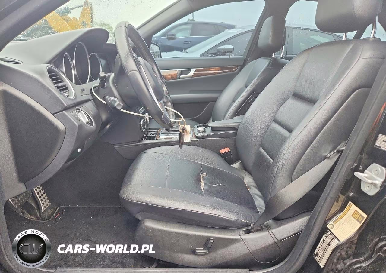 2012 Mercedes-Benz C 300 4Matic VIN:WDDGF8BB5CA683327 - 7