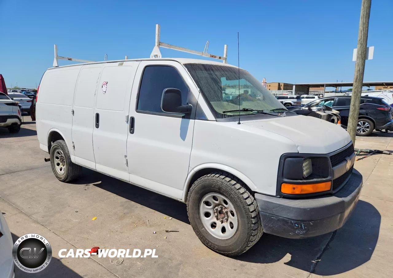 2012 Chevrolet Express G1500 VIN:1GCSGAFX8C1138804 - 4