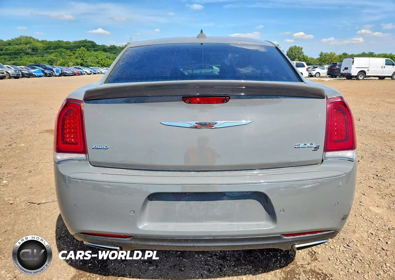 2017 Chrysler 300 S VIN:2C3CCAGG1HH628772 - 6