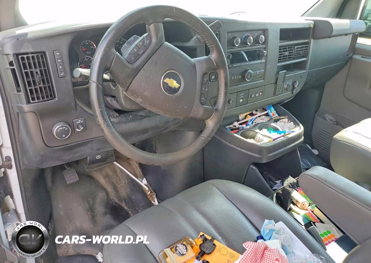 2020 Chevrolet Express G2500 VIN:1GCWGAFGXL1237707 - 8