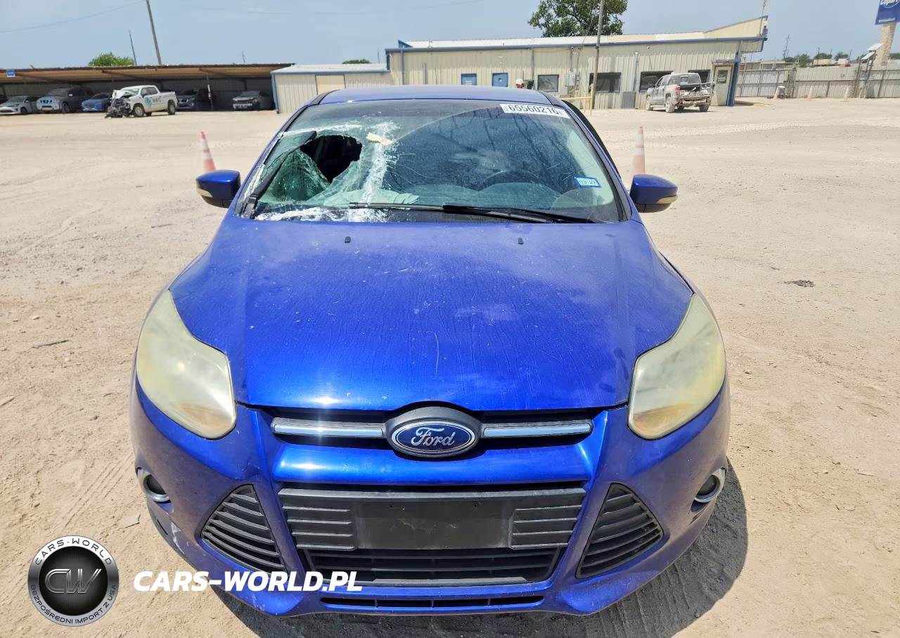 2014 Ford Focus Se VIN:1FADP3K23EL372361 - 5