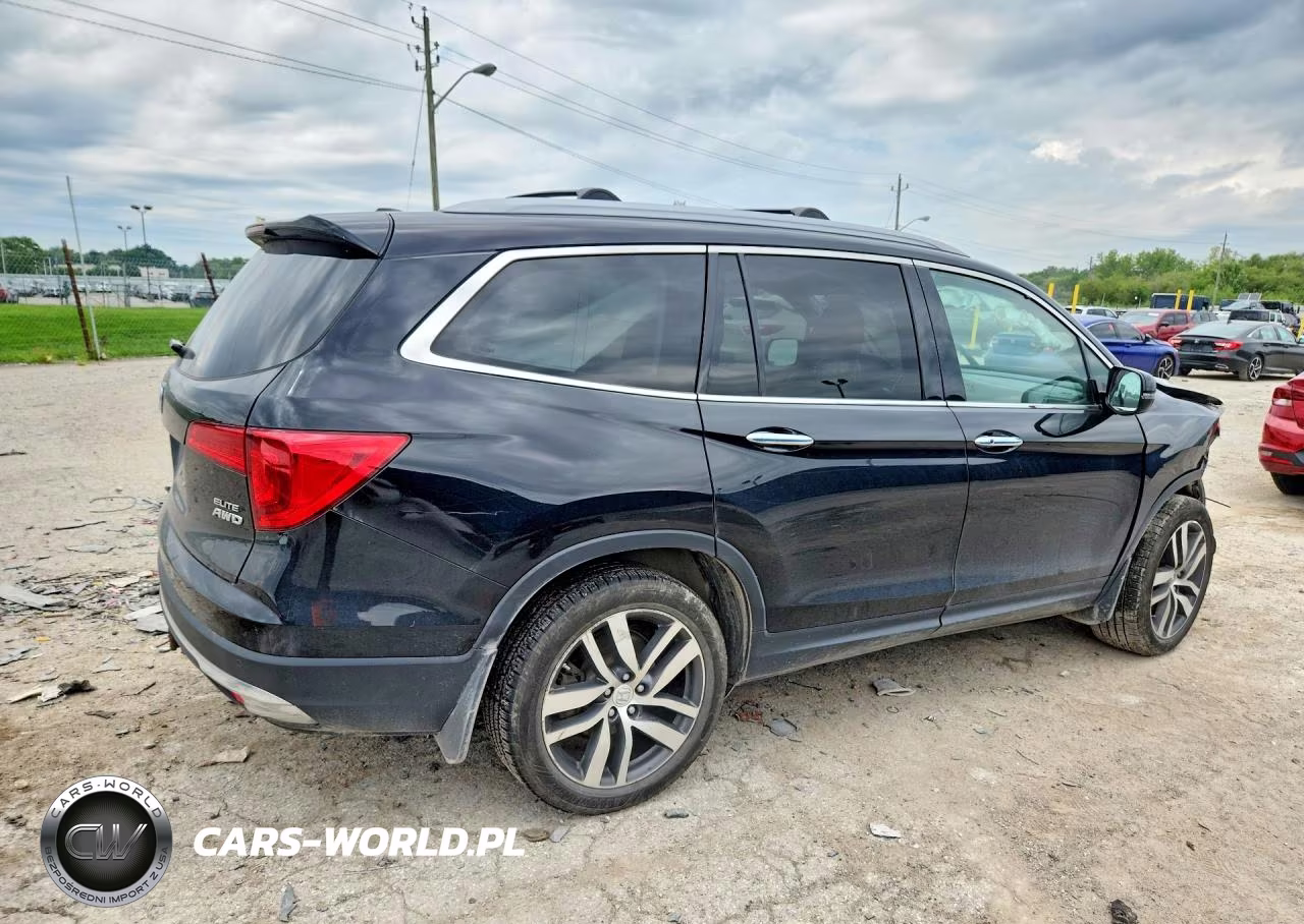 2017 Honda Pilot Elite VIN:5FNYF6H06HB055820 - 3