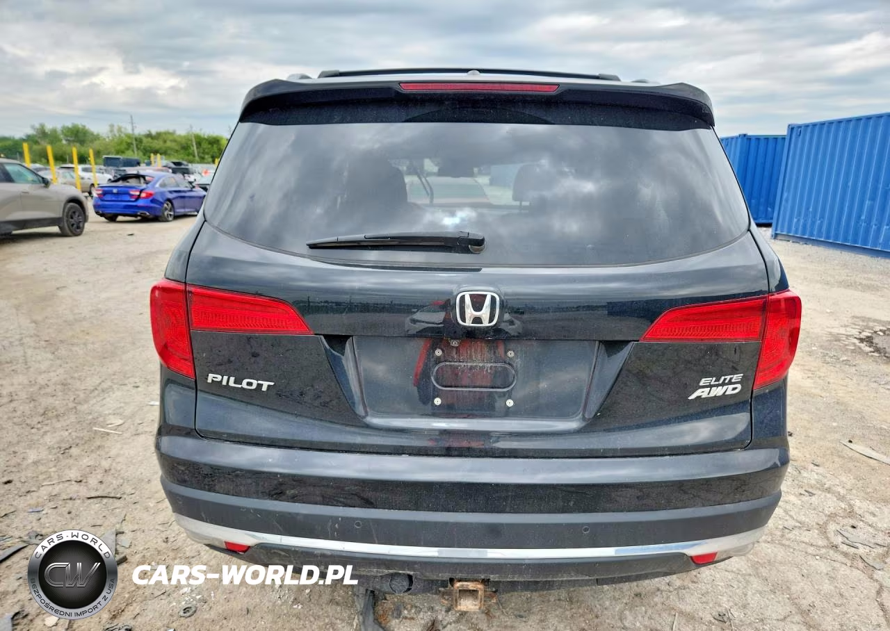 2017 Honda Pilot Elite VIN:5FNYF6H06HB055820 - 6