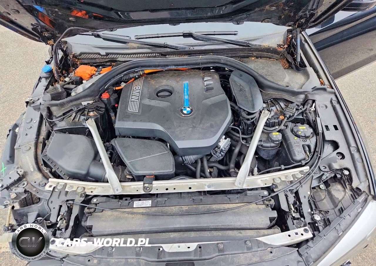 2019 BMW 530Xe VIN:WBAJB1C55KB376466 - 11