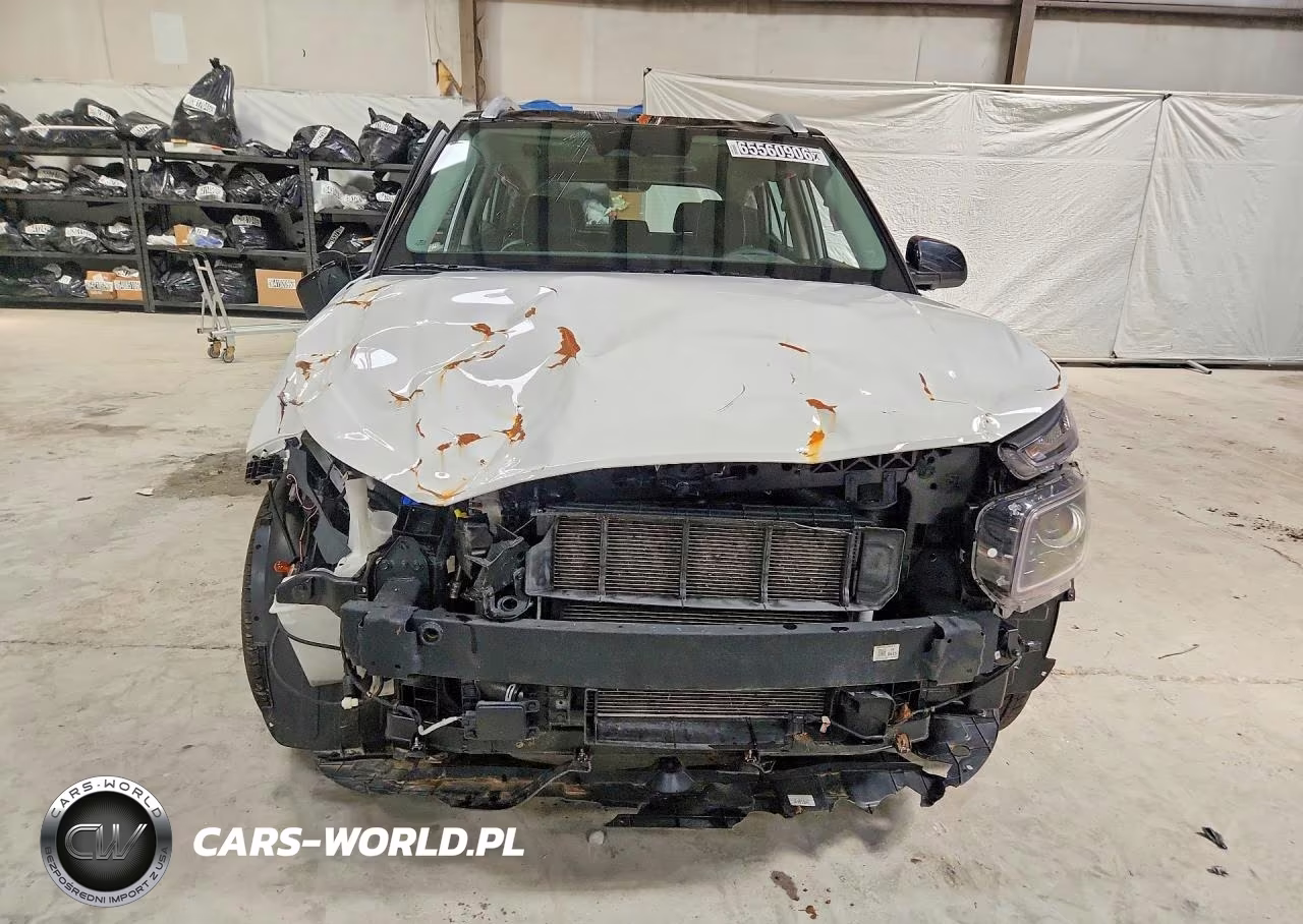 2025 Hyundai Venue Limited VIN:KMHRC8A35SU402285 - 5