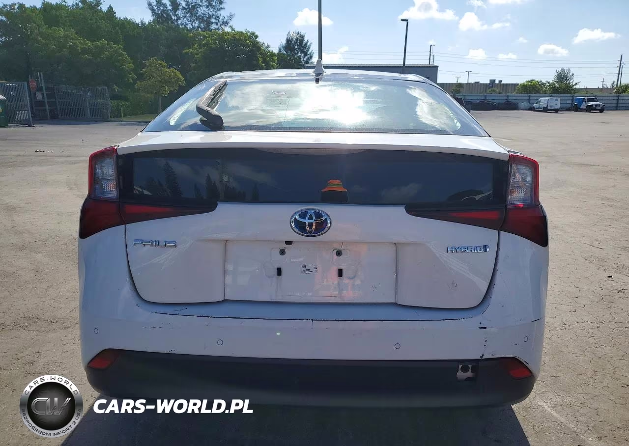 2021 Toyota Prius Le VIN:JTDKAMFU2M3152258 - 6