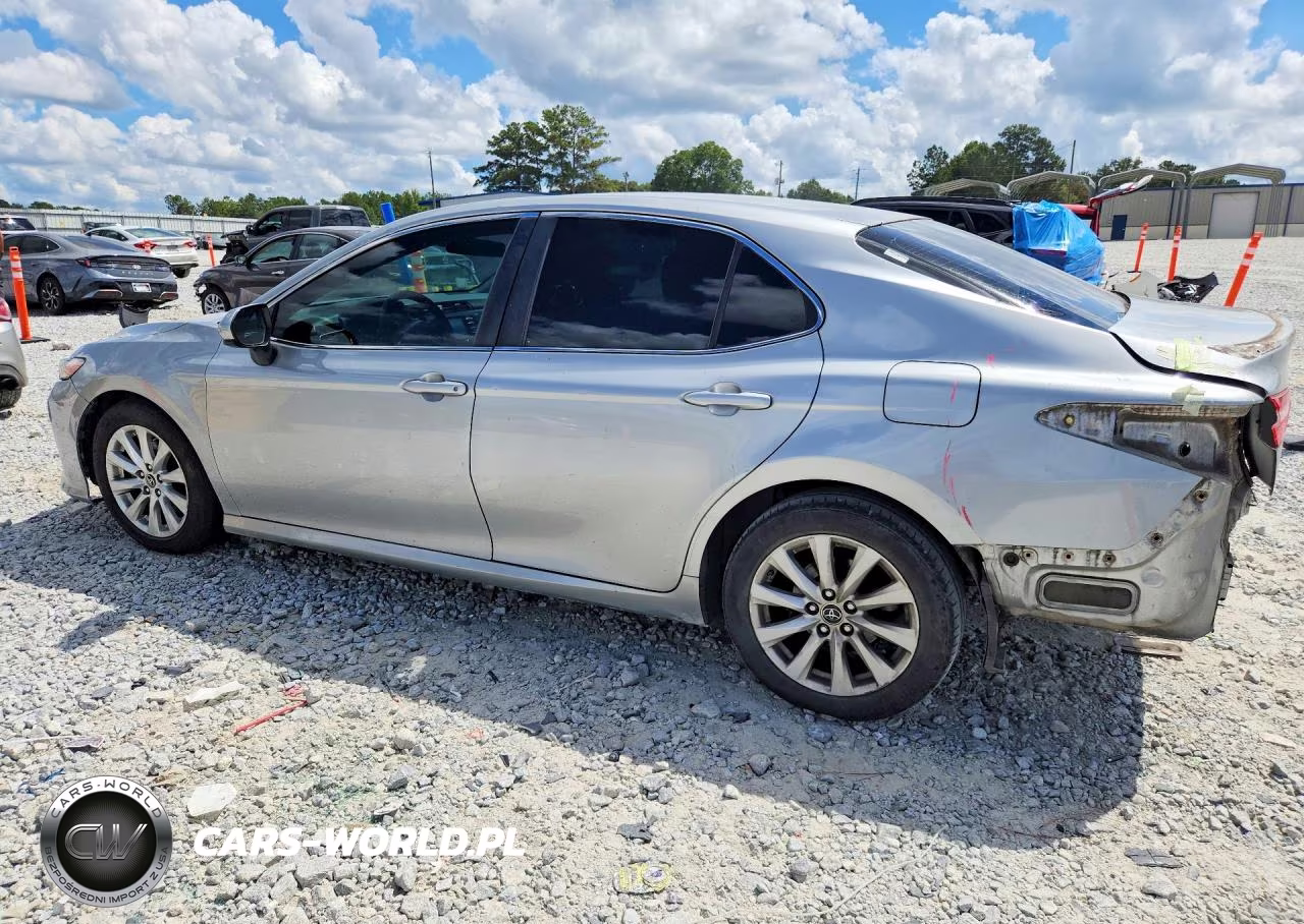 2018 Toyota Camry Le VIN:JTNB11HKXJ3012119 - 2