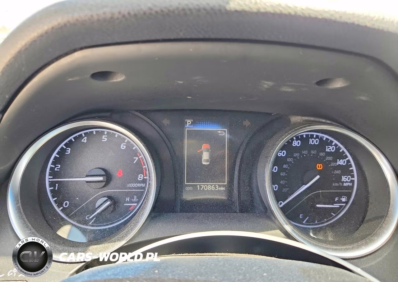 2018 Toyota Camry Le VIN:JTNB11HKXJ3012119 - 9