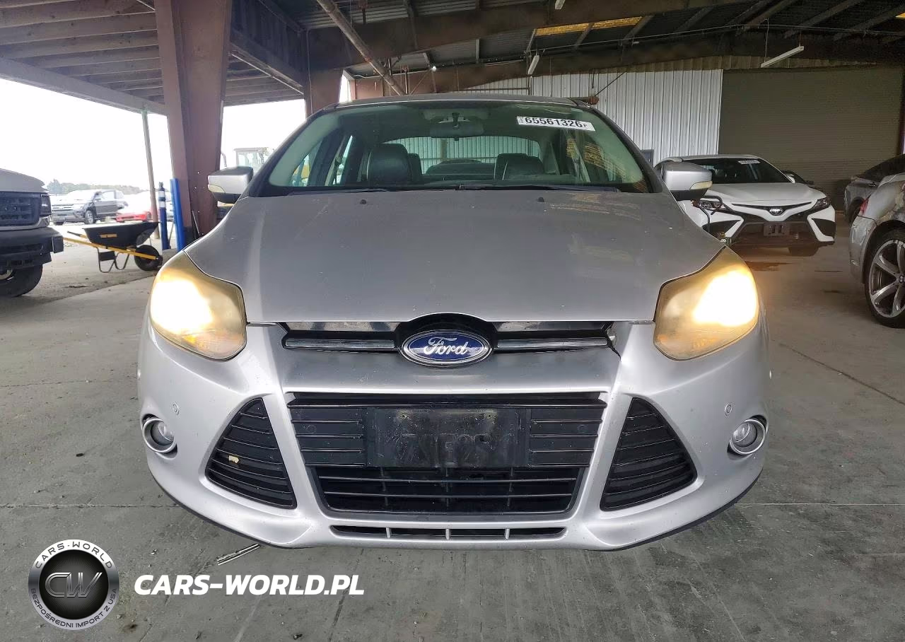 2013 Ford Focus Titanium VIN:1FADP3J27DL252062 - 5