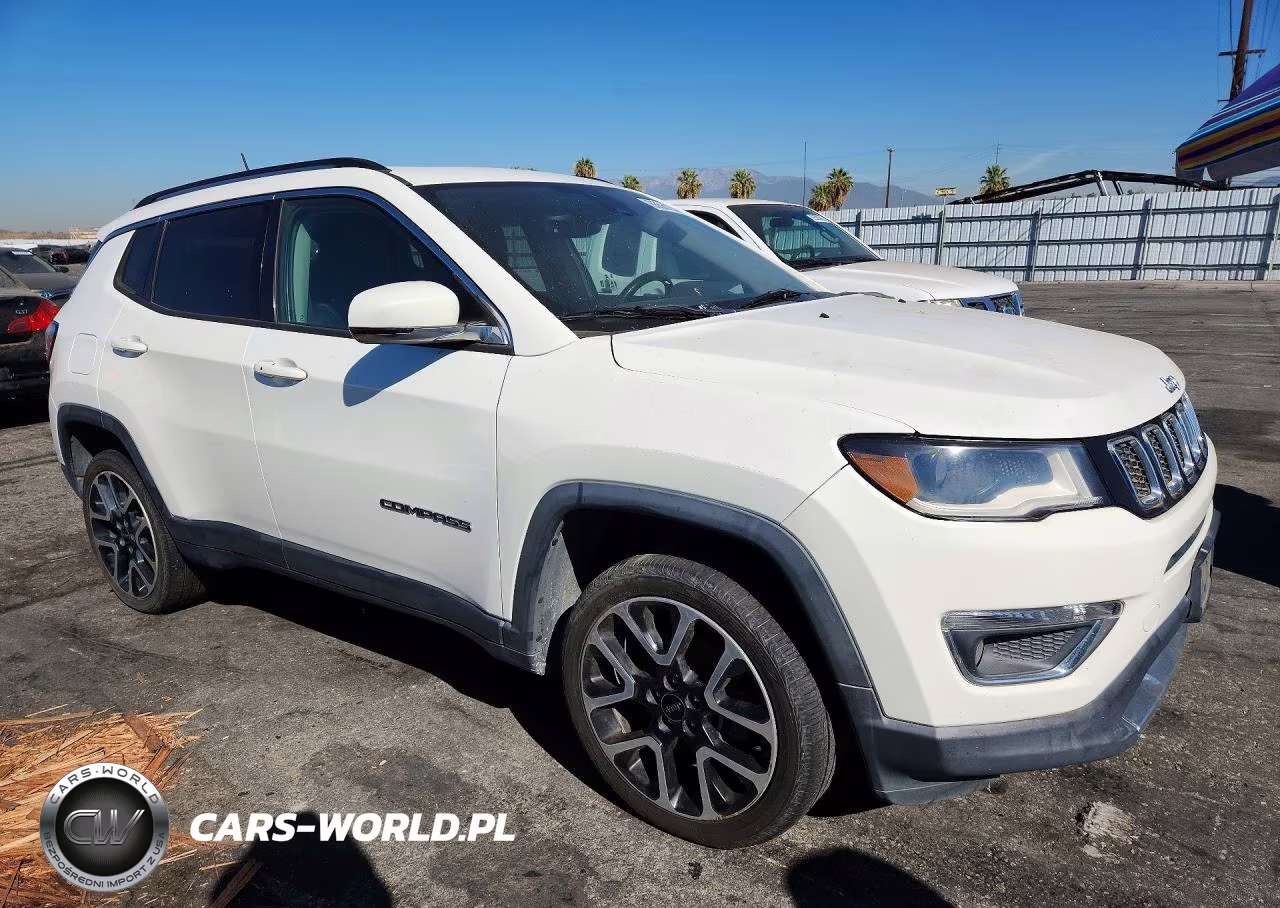 2017 Jeep Compass Limited VIN:3C4NJDCB9HT631836 - 4