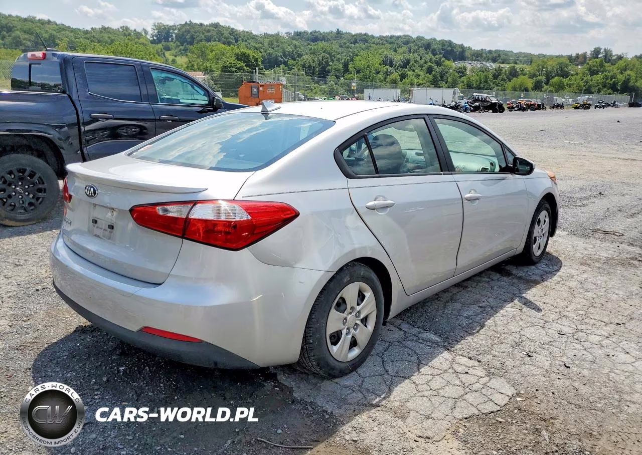 2016 Kia Forte Lx VIN:KNAFK4A6XG5569169 - 3