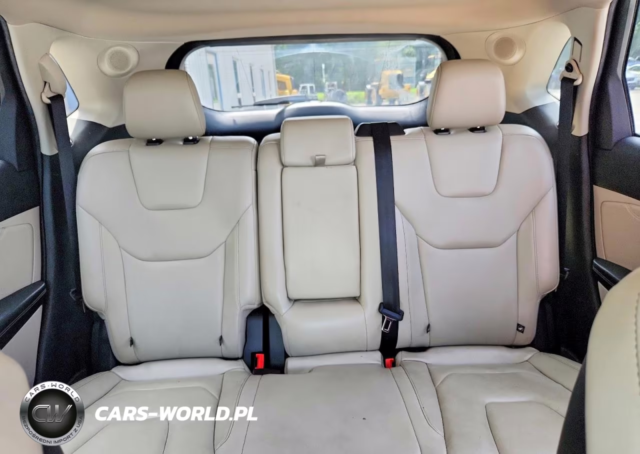 2019 Ford Edge Titanium VIN:2FMPK4K99KBB70866 - 10