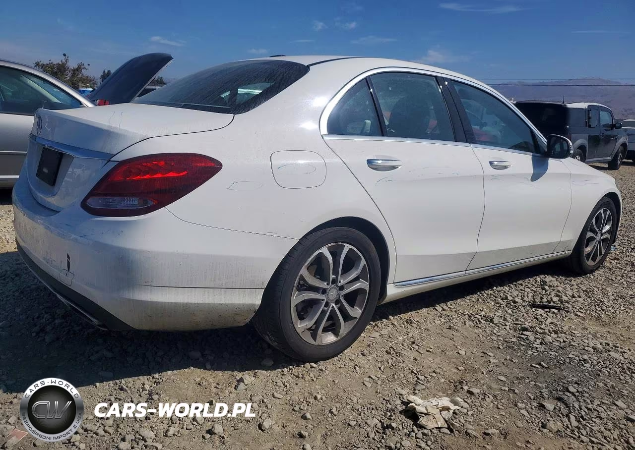 2016 Mercedes-Benz C 300 VIN:55SWF4JB4GU156729 - 3