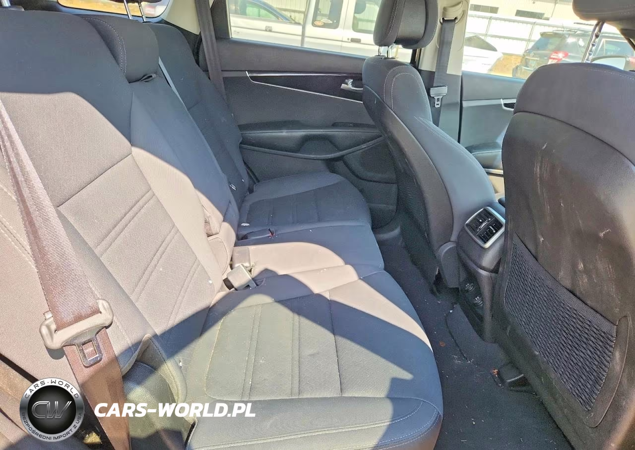 2016 Kia Sorento Lx VIN:5XYPG4A37GG045628 - 11