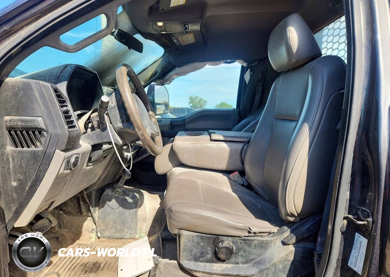 2018 Ford F350 Super Duty Dump Truck VIN:1FDRF3H65JEB98557 - 7