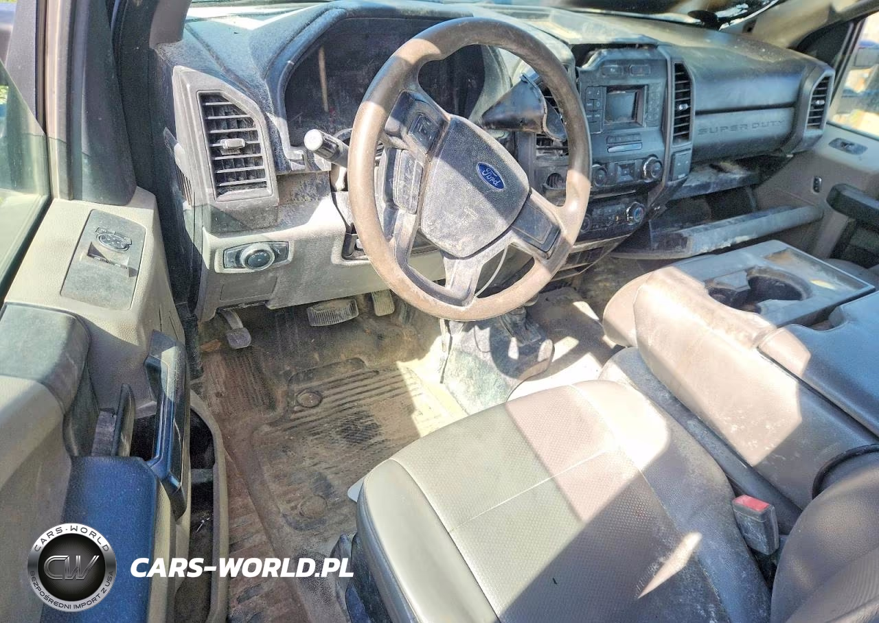 2018 Ford F350 Super Duty Dump Truck VIN:1FDRF3H65JEB98557 - 8