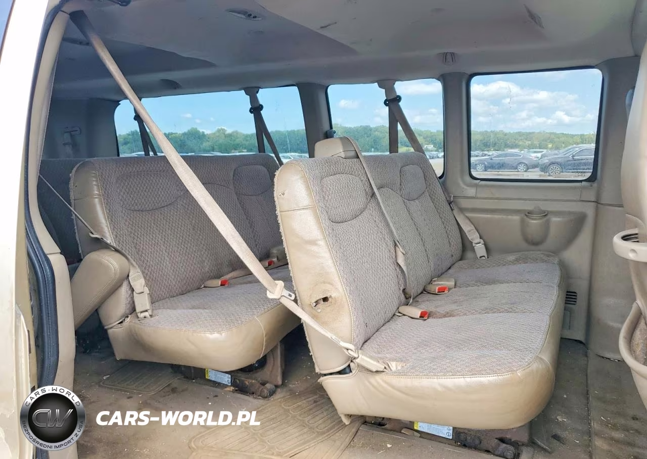 2005 Chevrolet Express G3500 VIN:1GAHG39U051266974 - 11