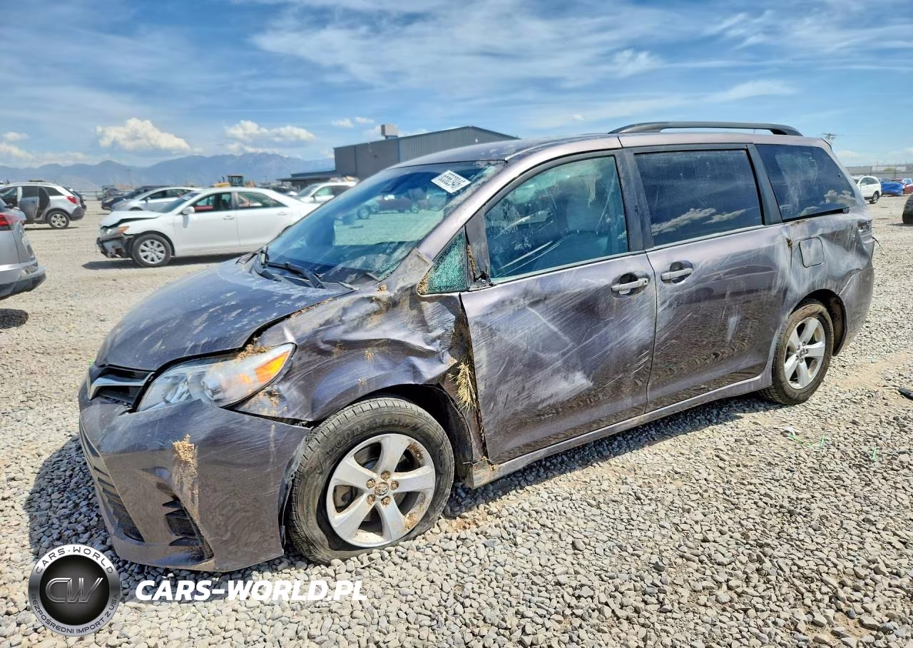 2019 Toyota Sienna Le