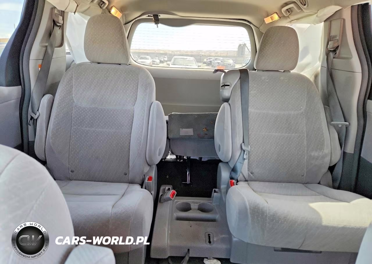 2019 Toyota Sienna Le VIN:5TDKZ3DC9KS997312 - 10