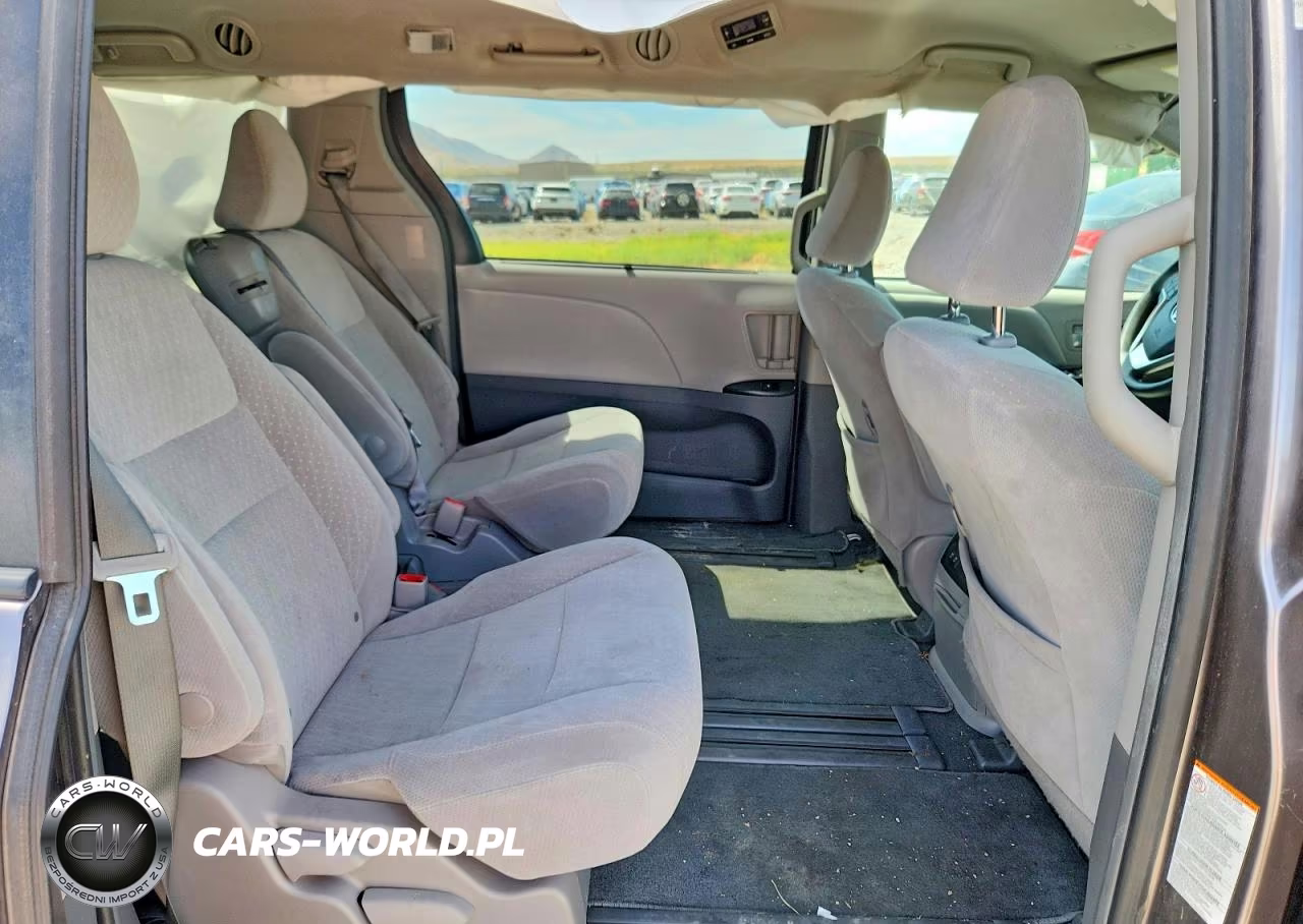 2019 Toyota Sienna Le VIN:5TDKZ3DC9KS997312 - 11