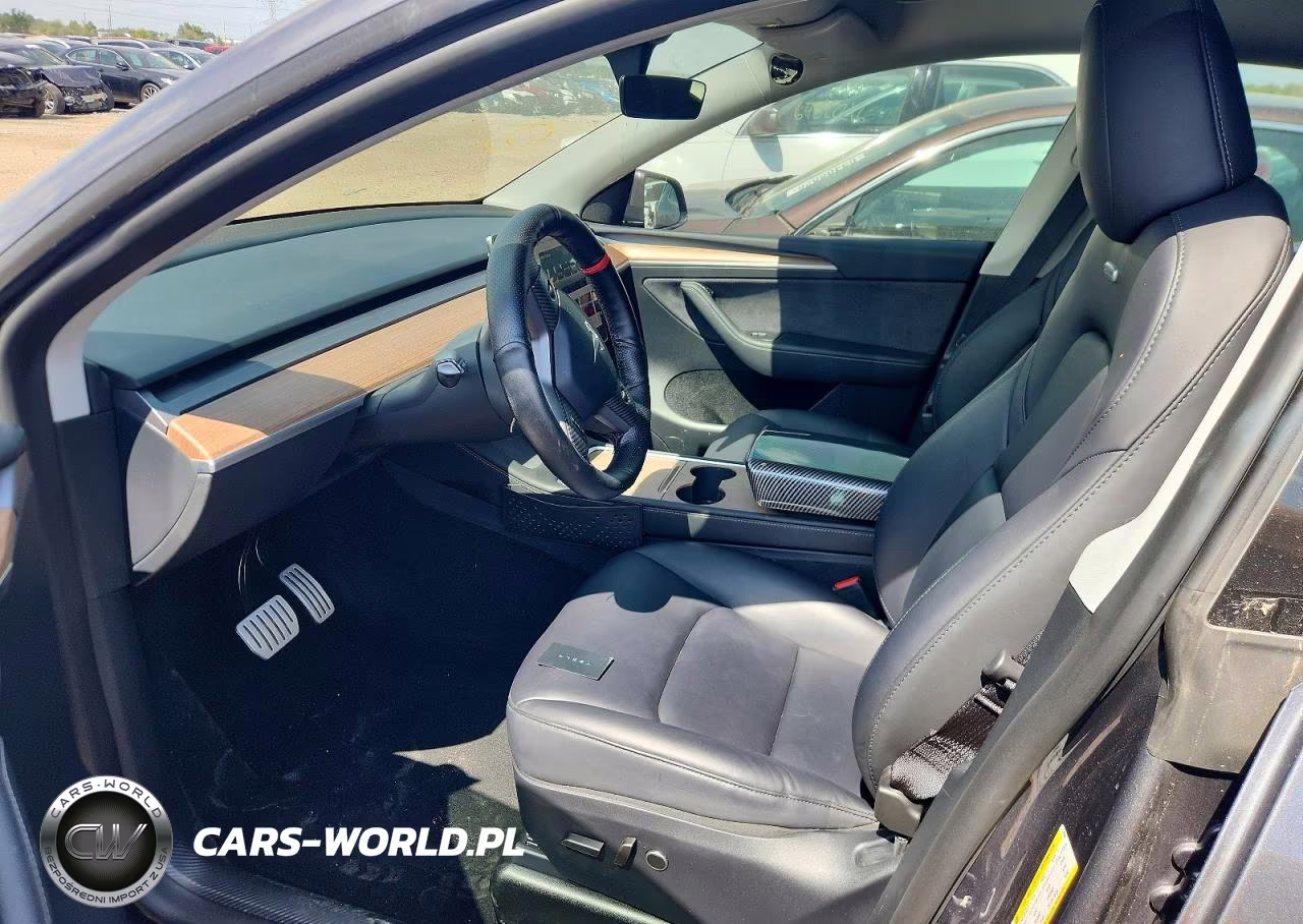 2023 Tesla Model Y VIN:7SAYGDEF5PF978981 - 7