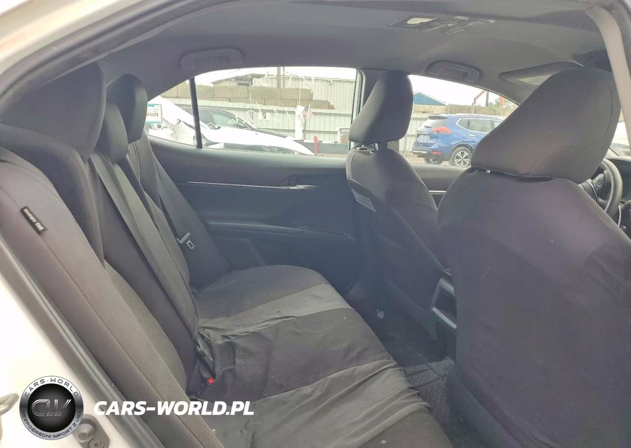 2019 Toyota Camry Le VIN:4T1B11HK0KU252498 - 10