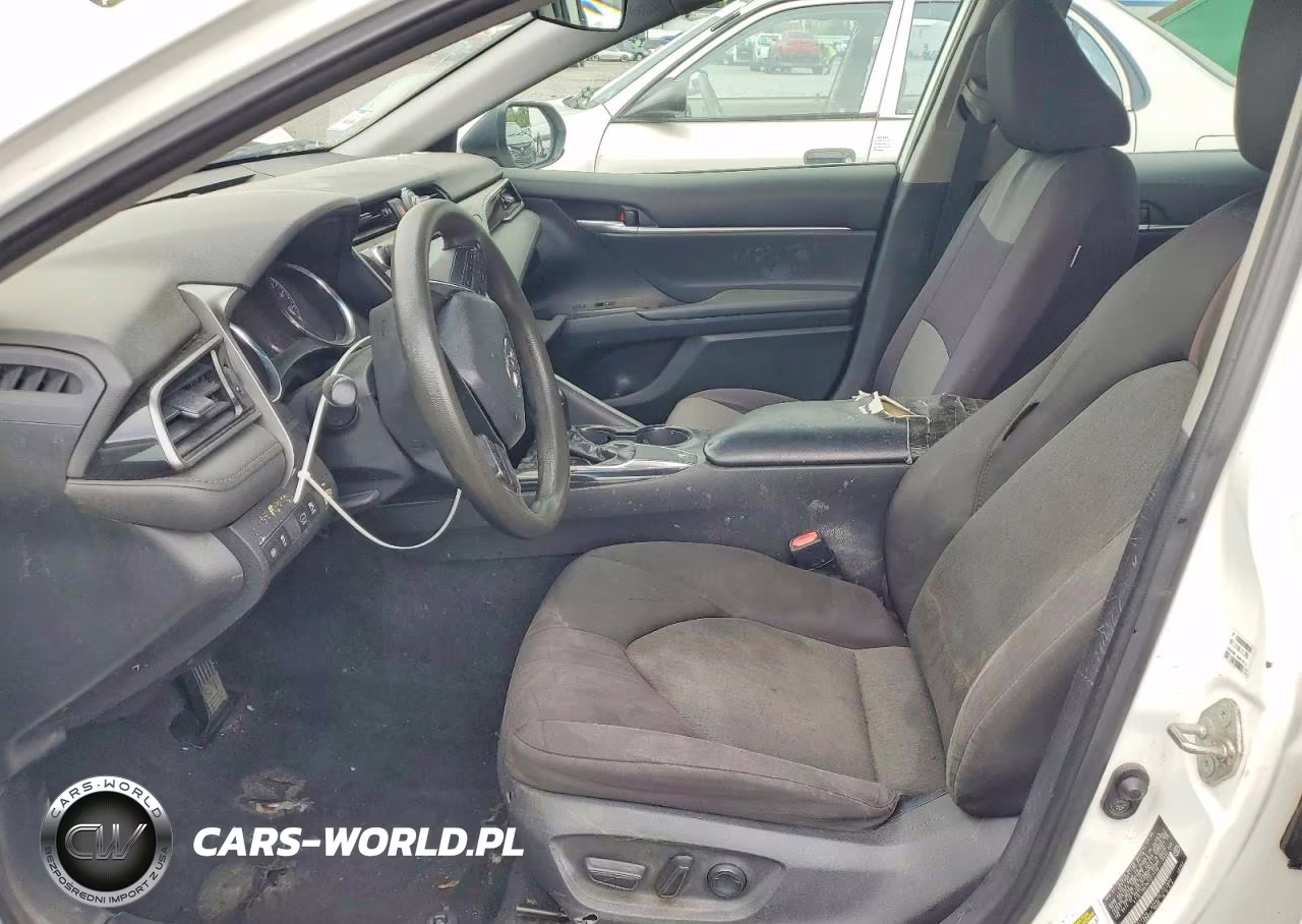 2019 Toyota Camry Le VIN:4T1B11HK0KU252498 - 7