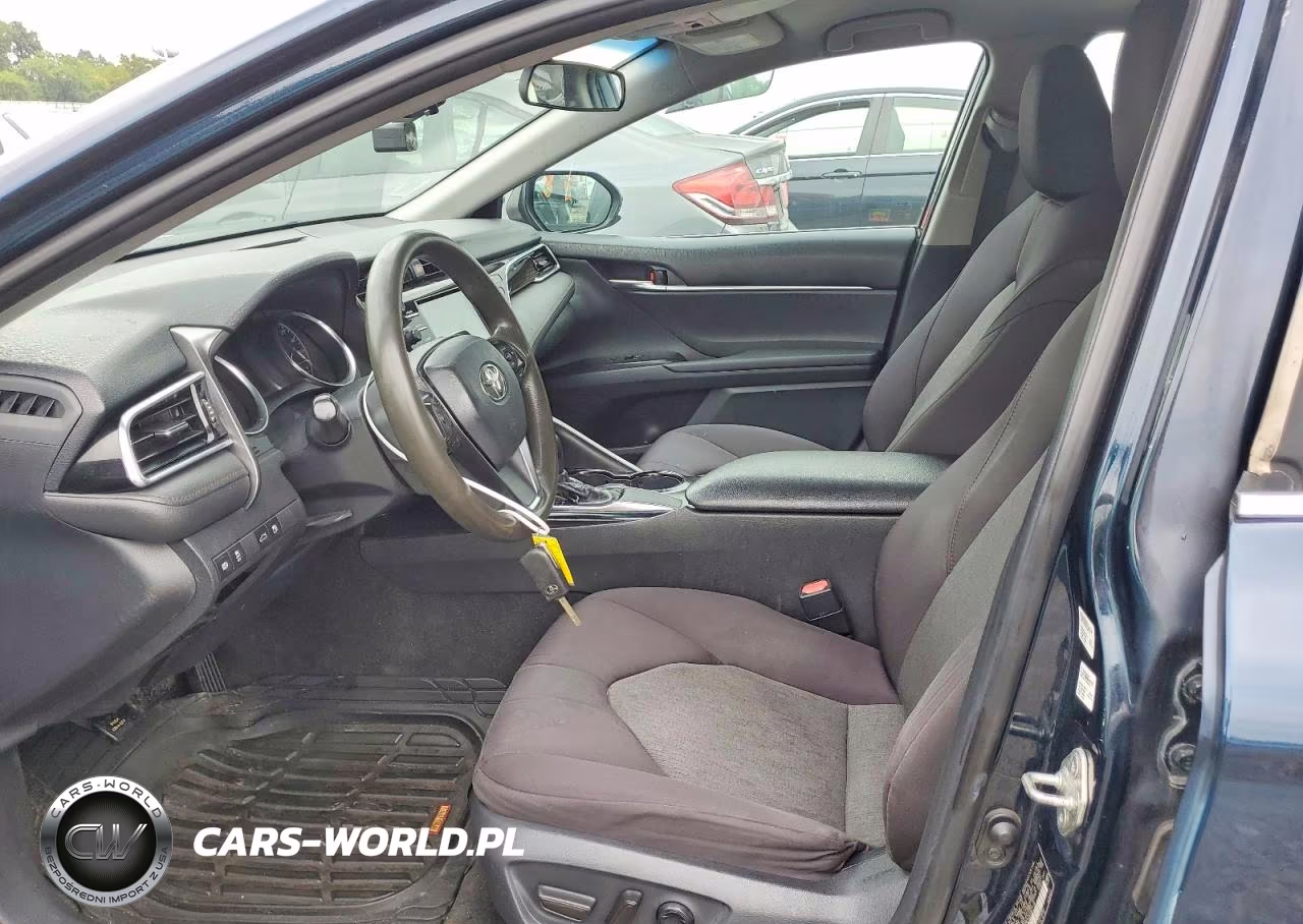 2018 Toyota Camry Le VIN:4T1B11HKXJU583118 - 7