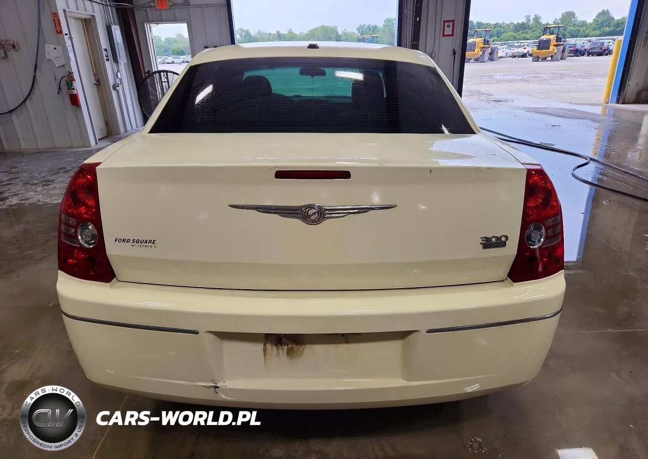 2010 Chrysler 300 Touring VIN:2C3CA5CV4AH209533 - 6