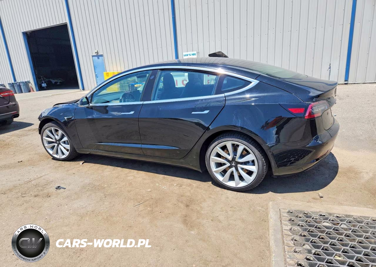 2018 Tesla Model 3 VIN:5YJ3E1EB7JF120900 - 2