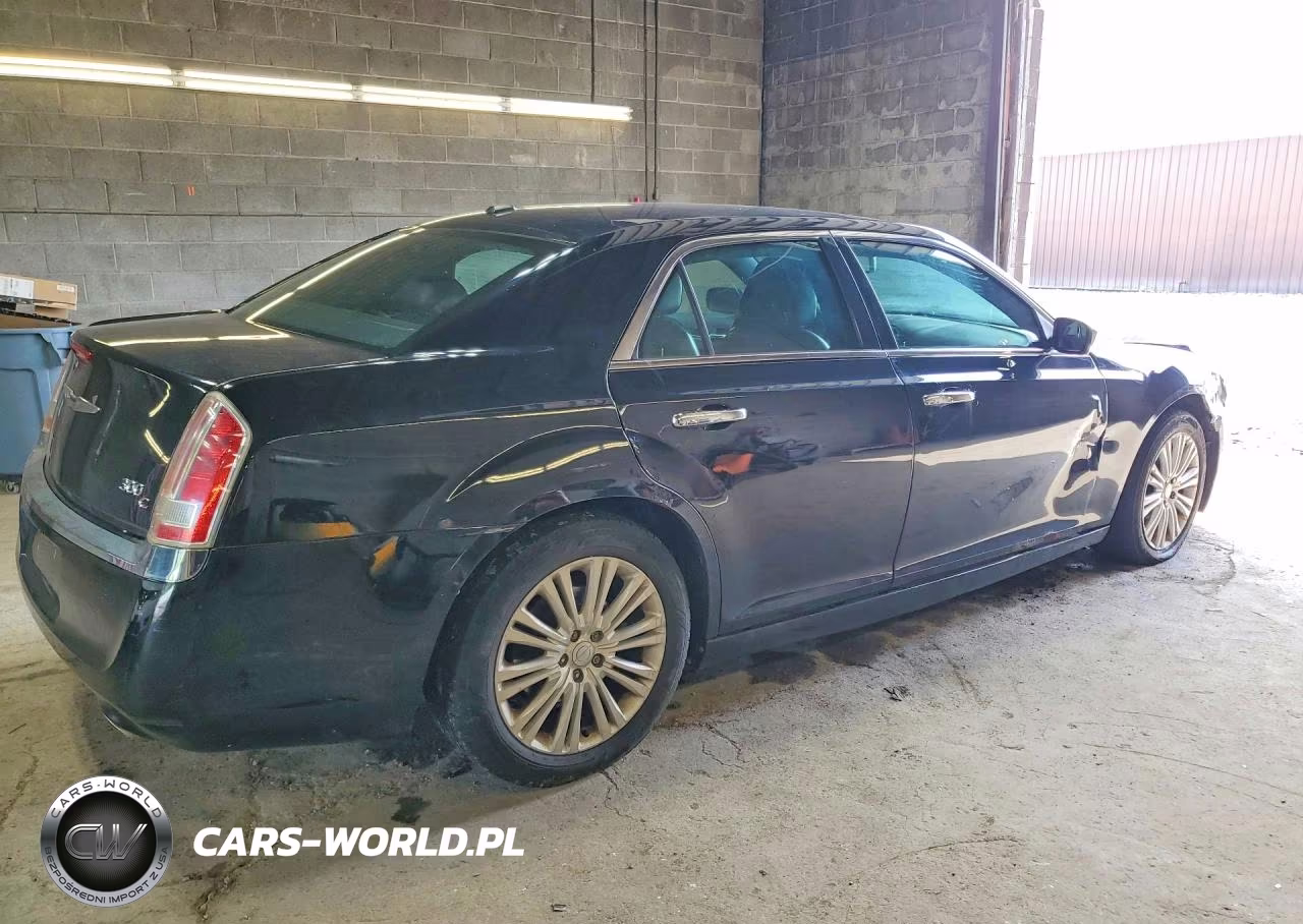 2014 Chrysler 300C VIN:2C3CCAKG8EH243969 - 3