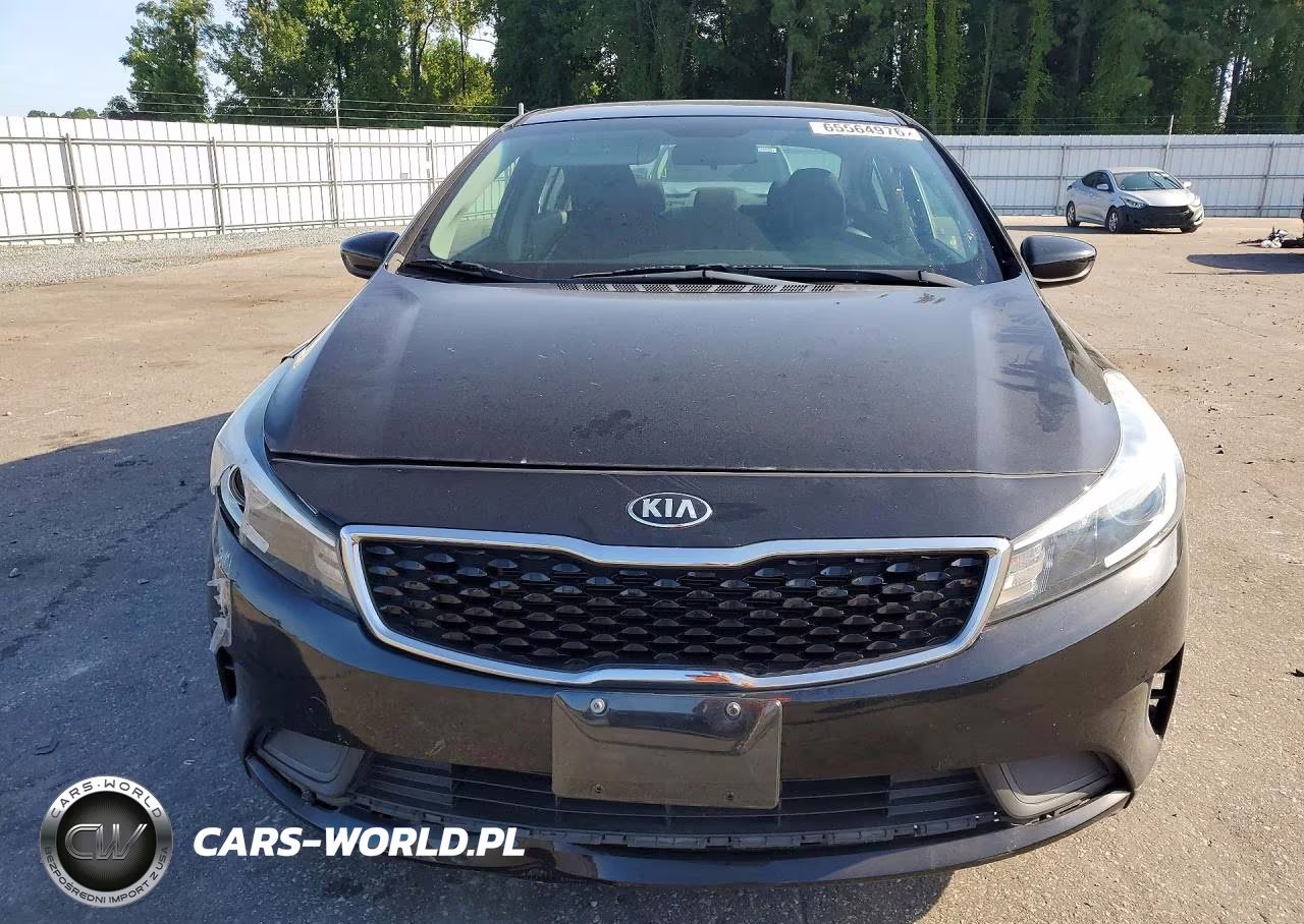 2018 Kia Forte Lx VIN:3KPFK4A74JE230415 - 5