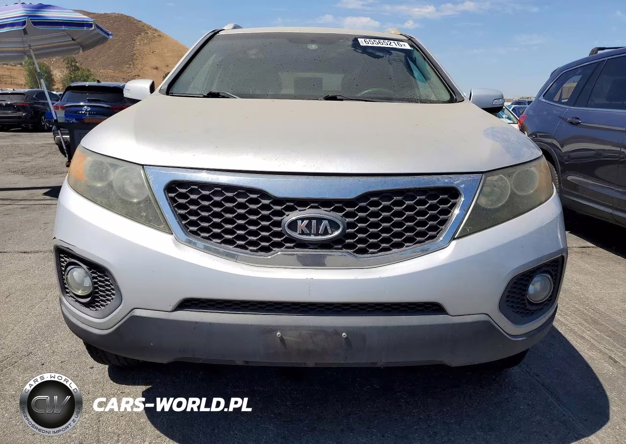 2011 Kia Sorento Lx VIN:5XYKT3A19BG157631 - 5