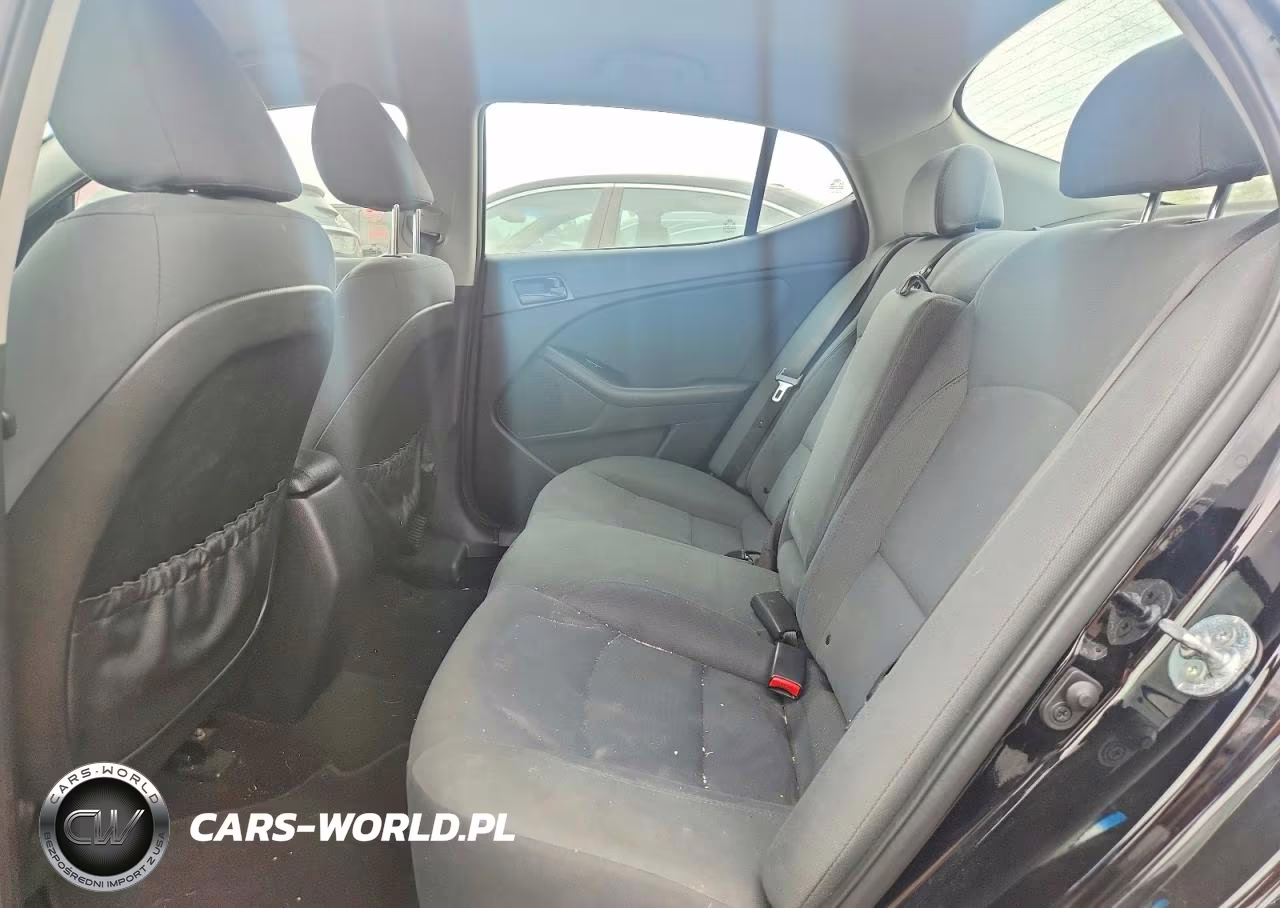 2015 Kia Optima Lx VIN:5XXGM4A74FG489872 - 10