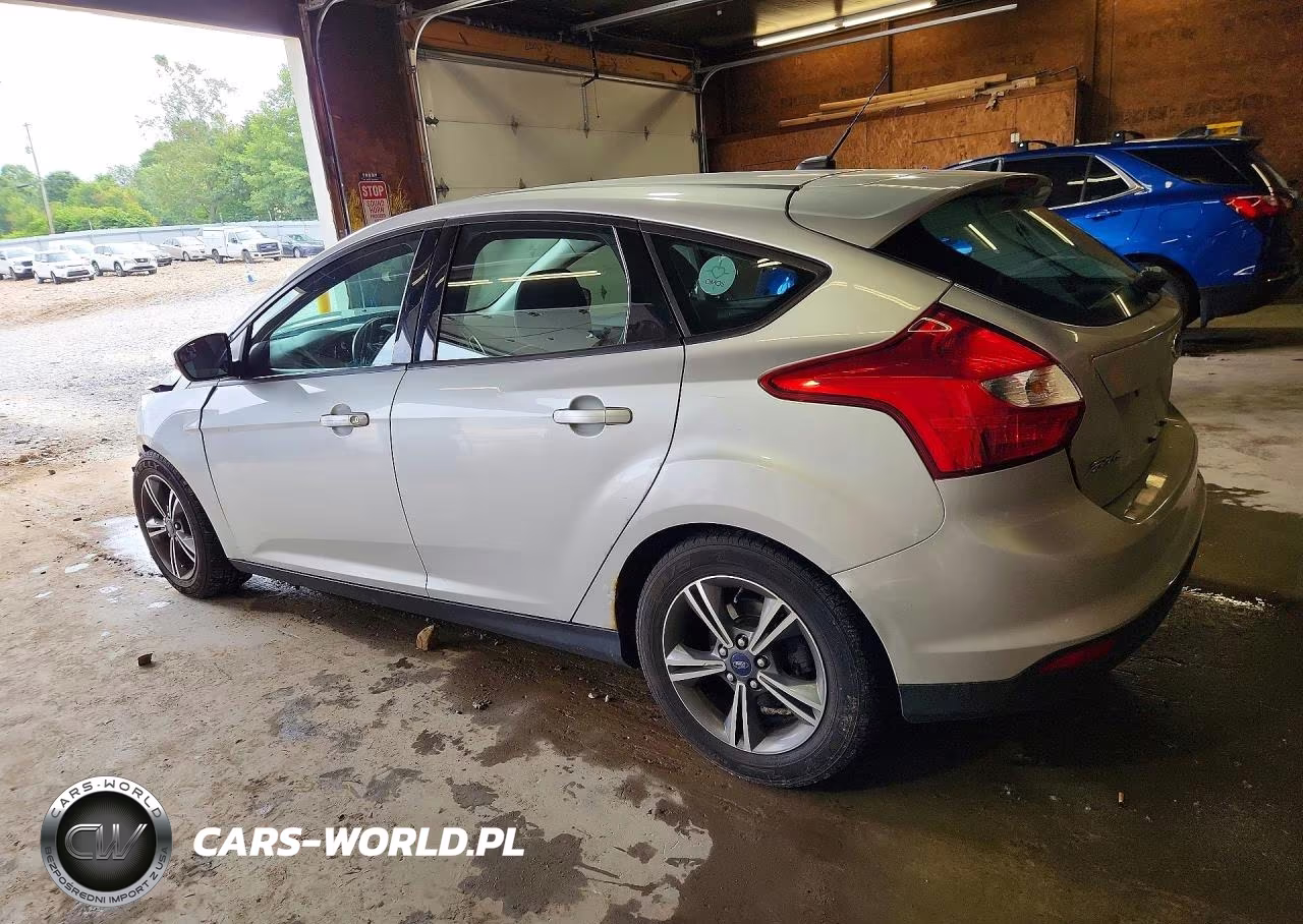 2014 Ford Focus Se VIN:1FADP3K21EL181943 - 2