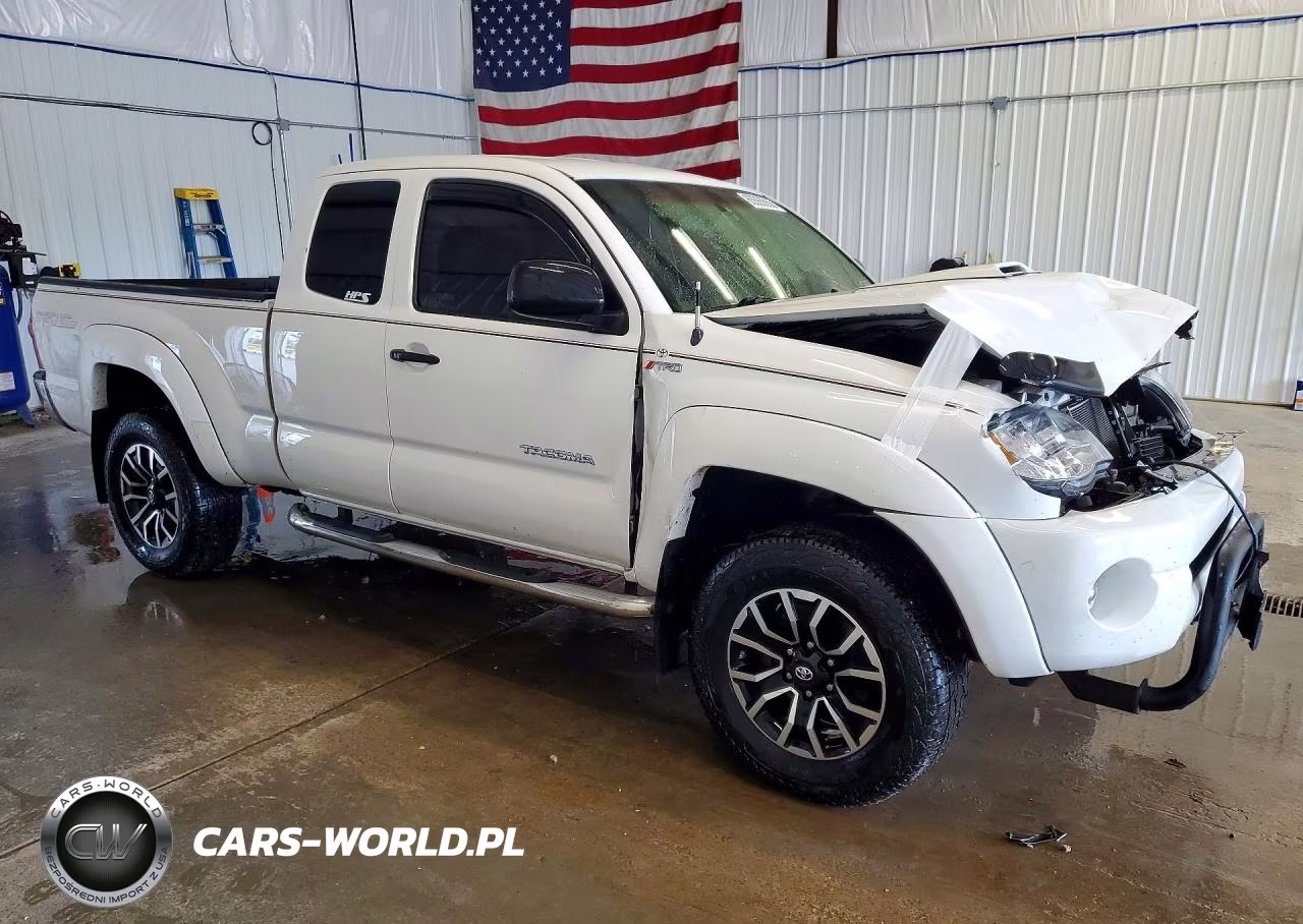 2005 Toyota Tacoma Access Cab VIN:5TEUU42N85Z104930 - 4