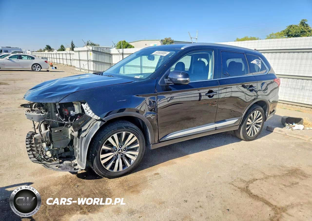2020 Mitsubishi Outlander Se – zdjęcie 1 z 12