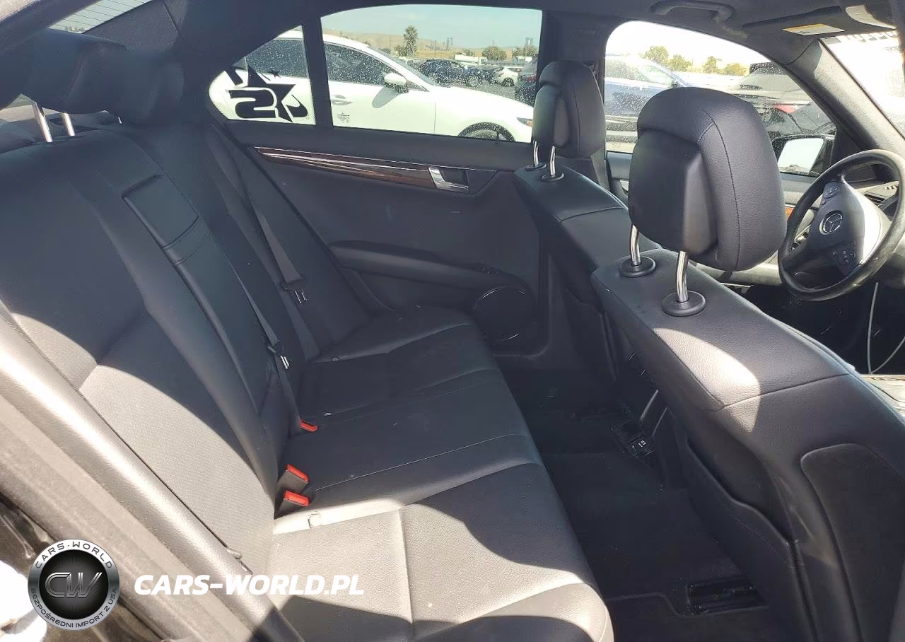2010 Mercedes-Benz C 300 VIN:WDDGF5EB0AR115866 - 10