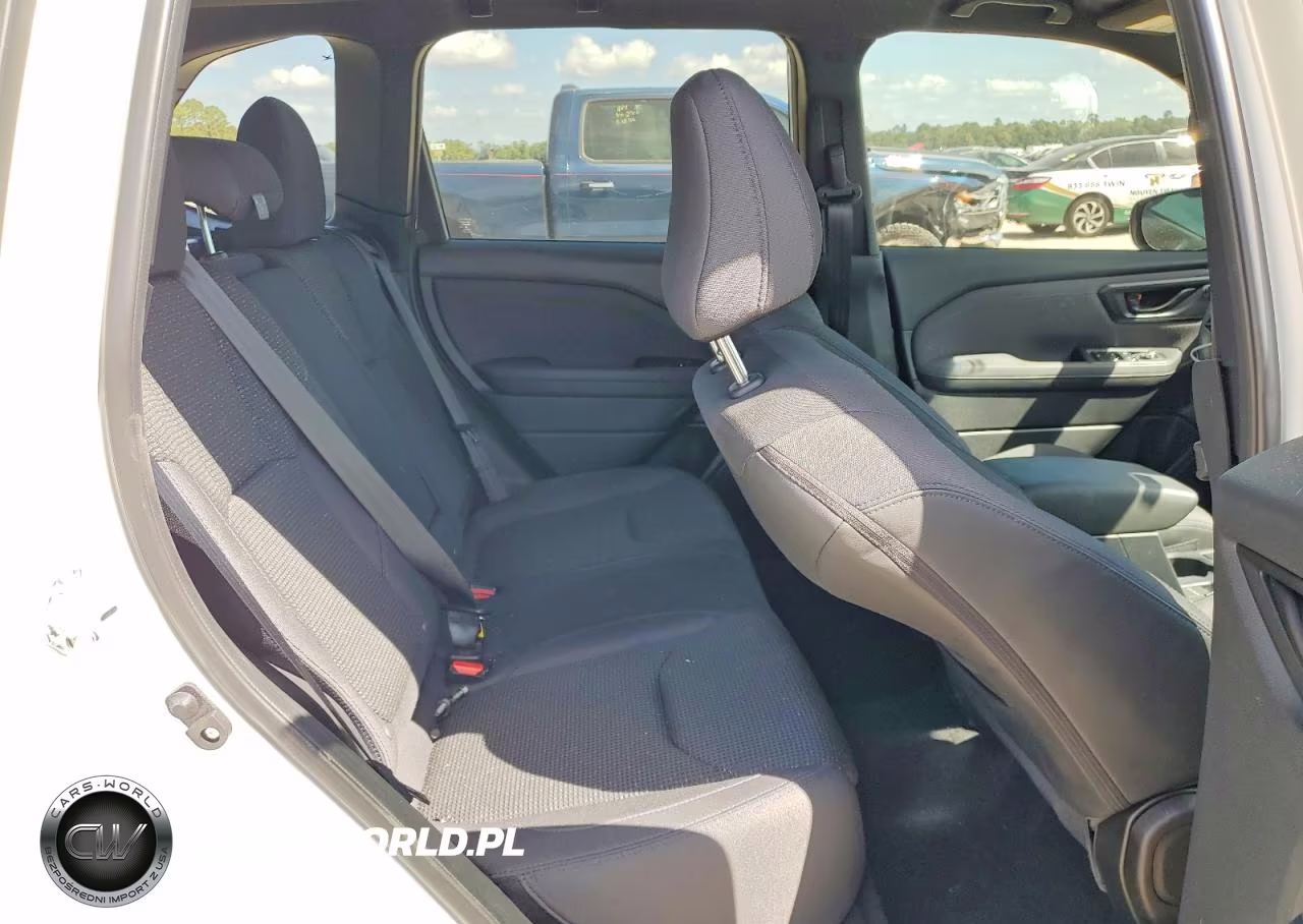 2025 Subaru Forester Premium VIN:JF2SLDDC6SH545203 - 10