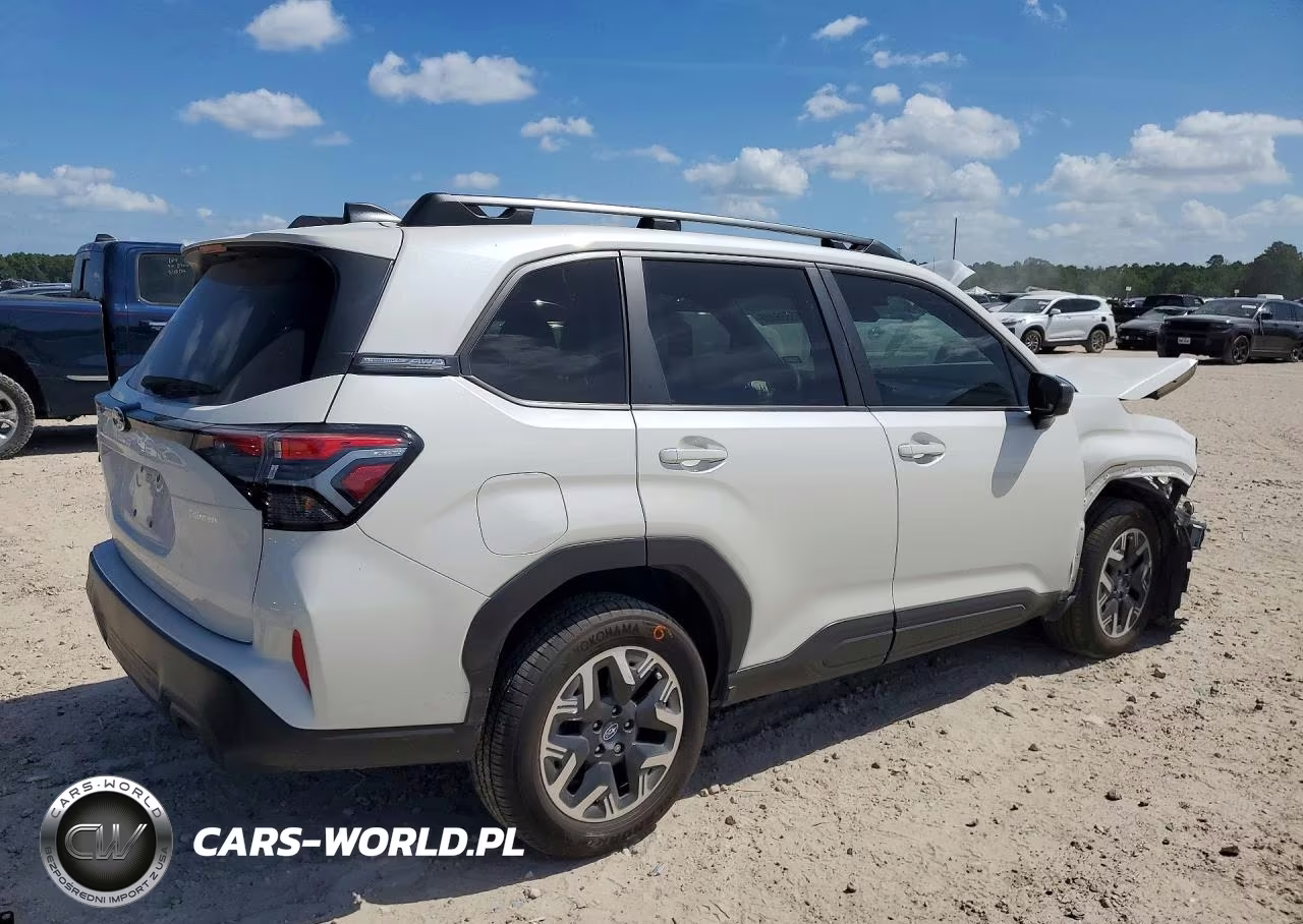 2025 Subaru Forester Premium VIN:JF2SLDDC6SH545203 - 3